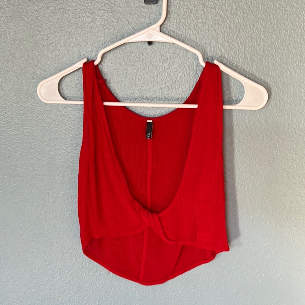Zaful Twist-Front Crop Top